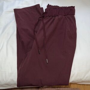 LULULEMON STRAIGHT LEG PANT
